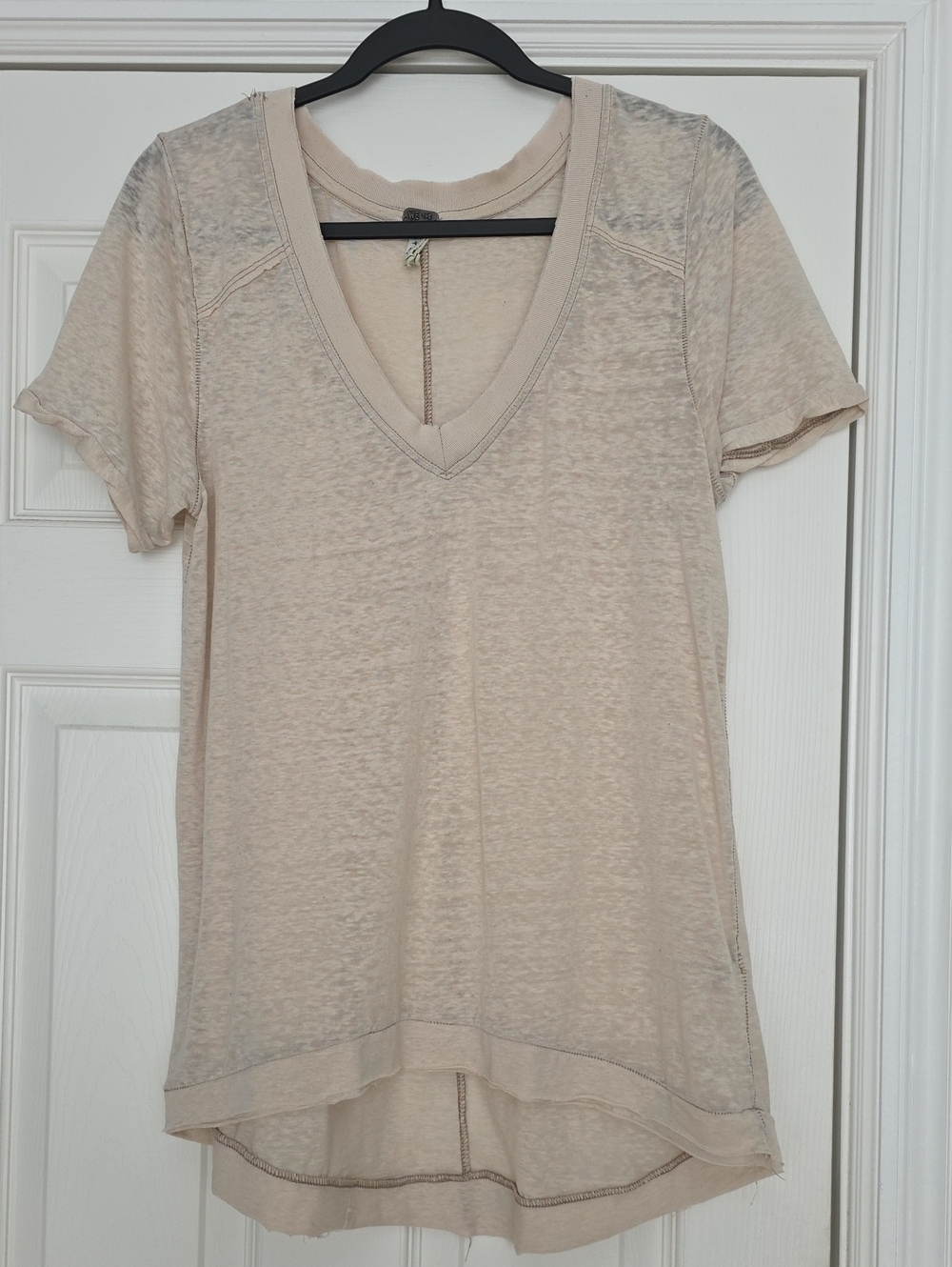We The Free Light Beige V-Neck Short Sleeve Tee